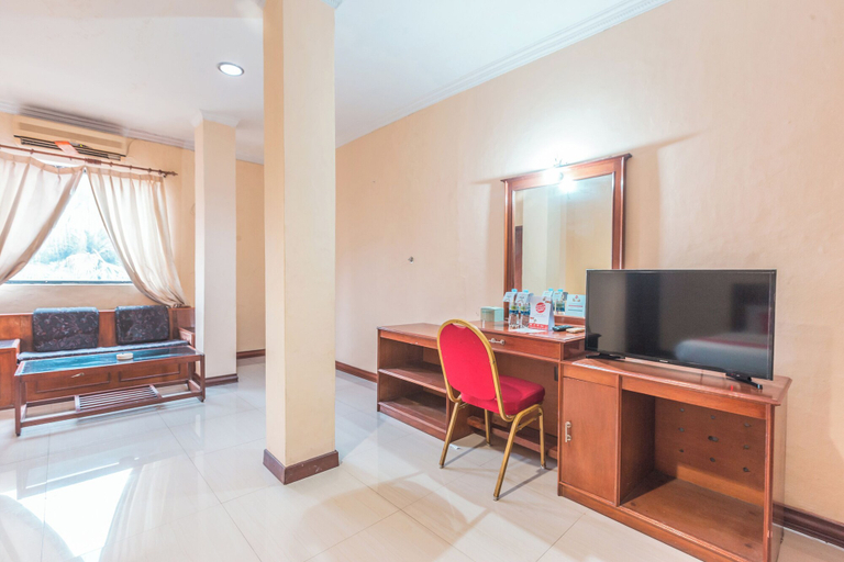 Room 4, OYO 94759 Hotel Taman Cibinong, Bogor