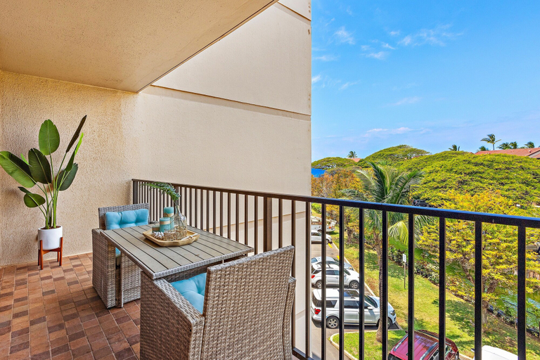 Outdoor dining 3, Kaanapali Shores 432 Studio Condo Condo, Maui