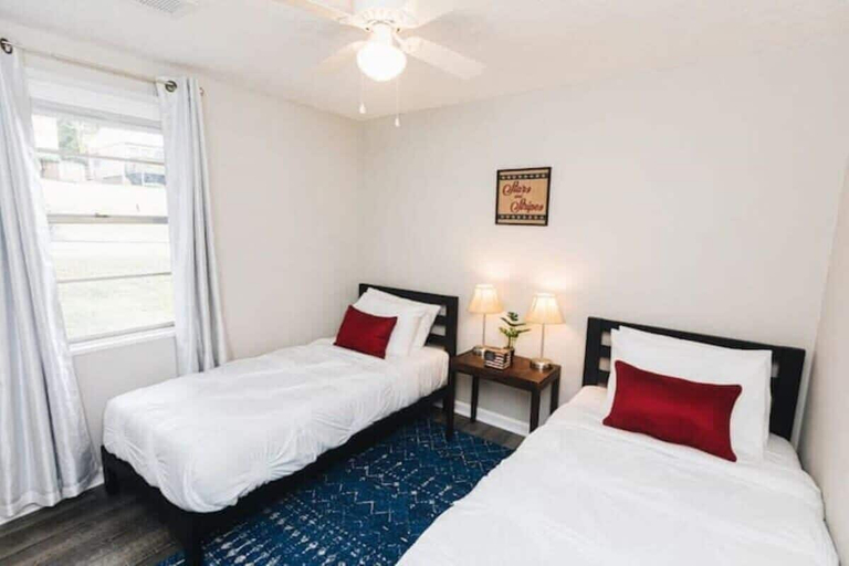 Room 4, 47th Place Forest Park, Jefferson