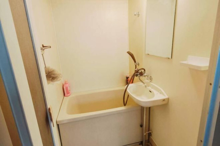 Bathroom 3, SUMMERSONG, Kita