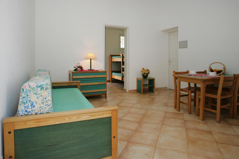 Dining 3, Apartment by Lido Beach & Biguglia Lagoon, Haute-Corse