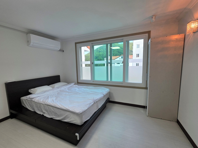 Room, Harmony Art Village, Goesan