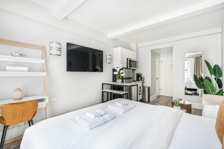 Room 4, 73-1509 New Studio UWS Doorman Gym, New York