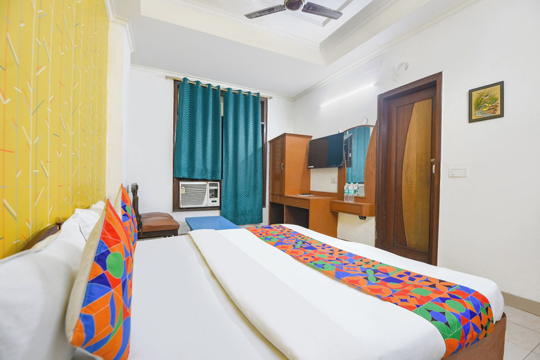 Room 5, Fabhotel Western, Delhi