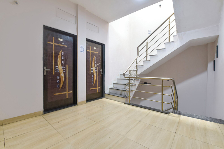 Staircase 5, Fabhotel Global Ad, Indore