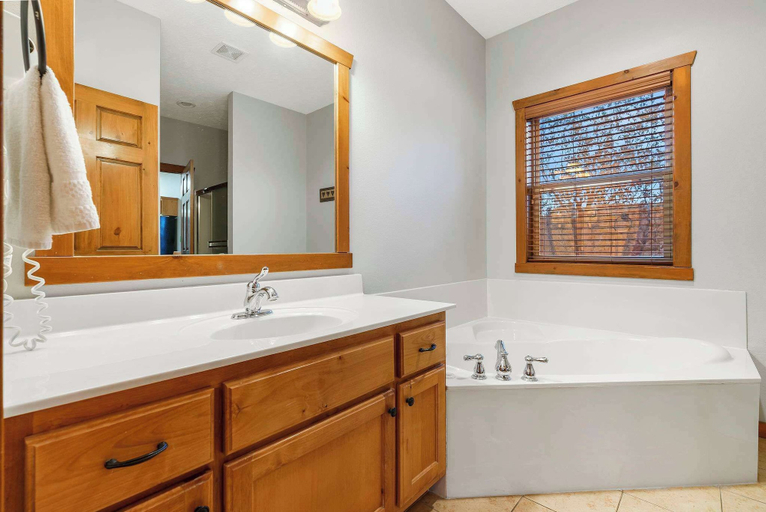 Bathroom 4, Kemper's Cabin in the Ozarks - Onsite Amenities, Stone