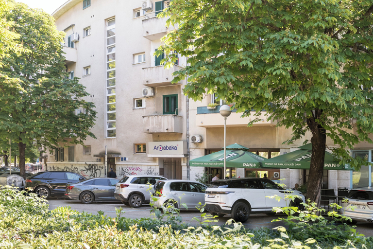 Exterior 5, Lady, Cute Studio In Quiet Area, Split