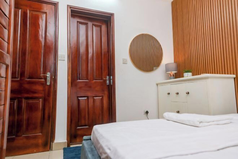 Room 5, T-Square Residence Makepe, Wouri