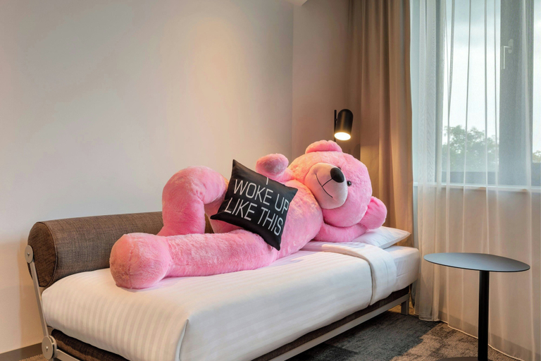 Bedroom 3, Moxy Hamburg - Finkenwerder, Hamburg