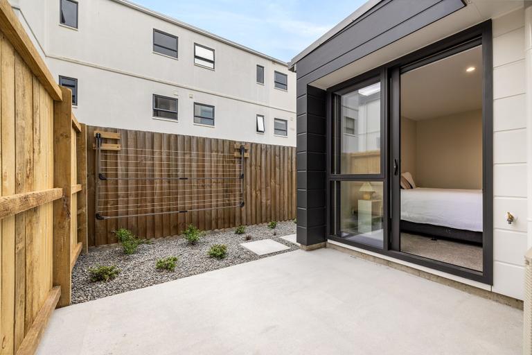 Terrace/patio 3, Large 3 Bedroom Townhouse in CBD - Perfect for Groups, Christchurch