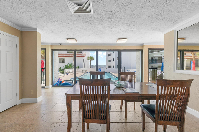 Dining 1, Las Brisas 502, Volusia