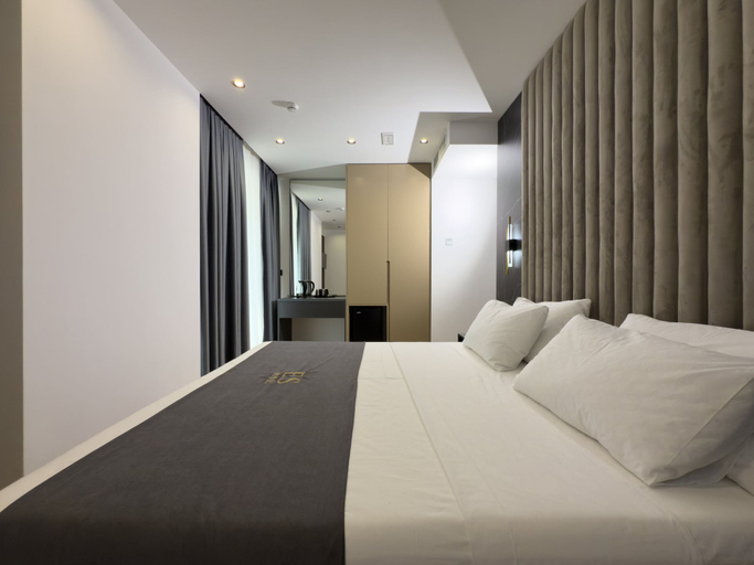 Room 2, ES Hotel, Tiranës