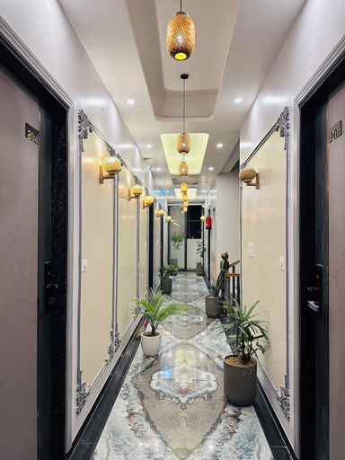 Interior, Knight Oasis, Sikar