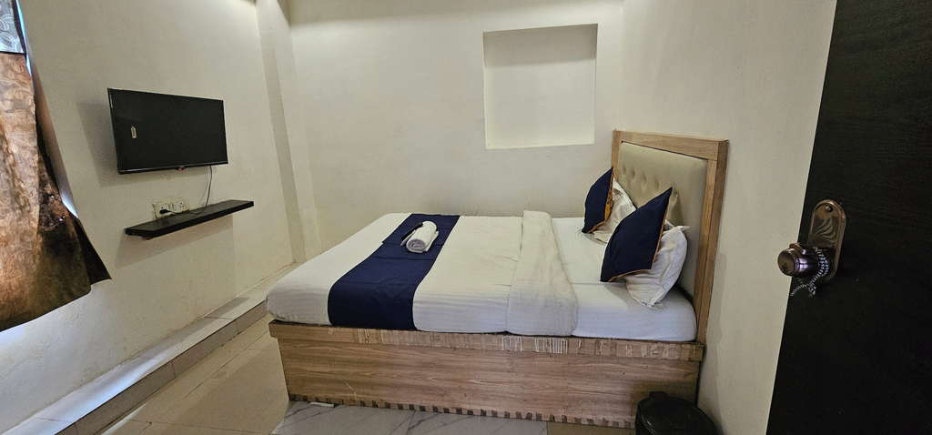 Room 5, Hotel Sleep Inn, Ahmadabad