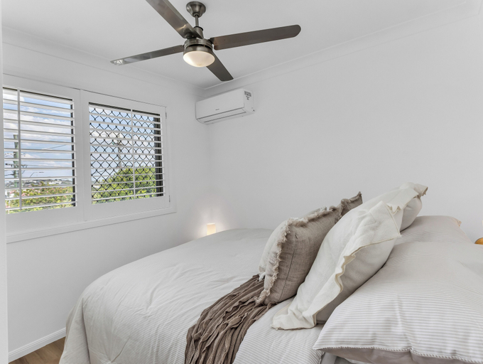 Room 4, Wave Whisperer, Tweed Heads
