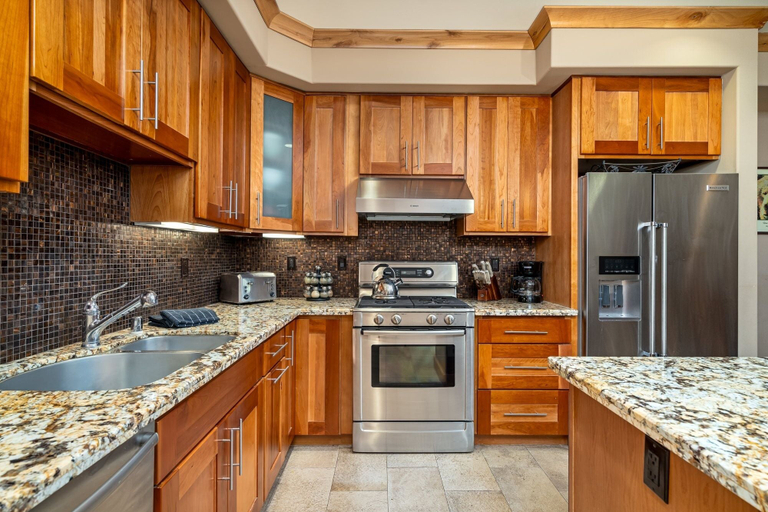 Private kitchen 2, Modern Condo- Jacuzzi Tub SM #201 by Bear Valley Vacation Rentals, Alpine