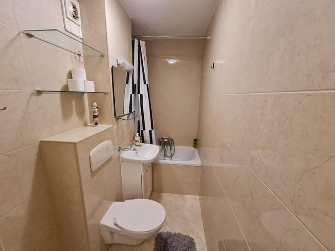 Bathroom 2, Fantastic Inn Warsaw - Zgoda, Warsaw