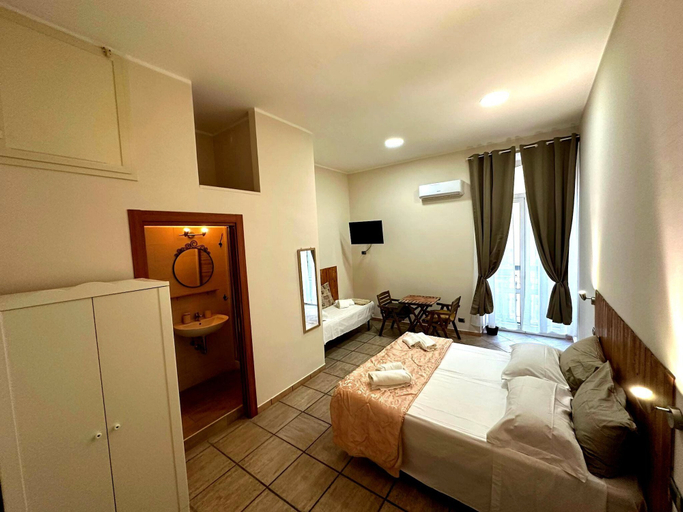 Room 3, Comfort and Breakfast, Napoli