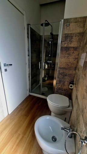 Bathroom 5, Kore suites&apartments, Reggio Di Calabria