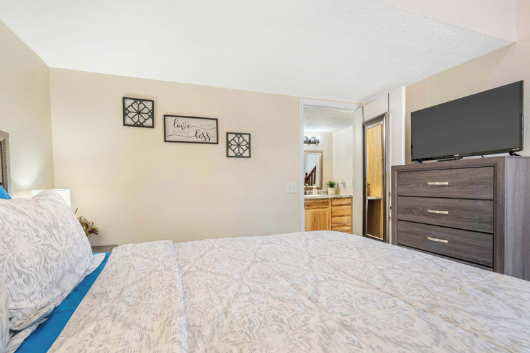 Bedroom 2, Branson Sweet Retreat - 2 BDR, Taney