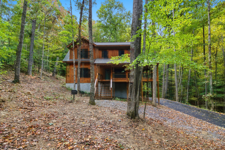 Front of property 3, Jones Creek Cove, Sevier