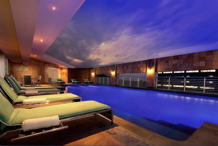 Rooftop pool 2, Royal Majestic Hotel, City of Johannesburg