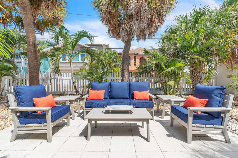 Primary image, The Bungalows #5, Pinellas