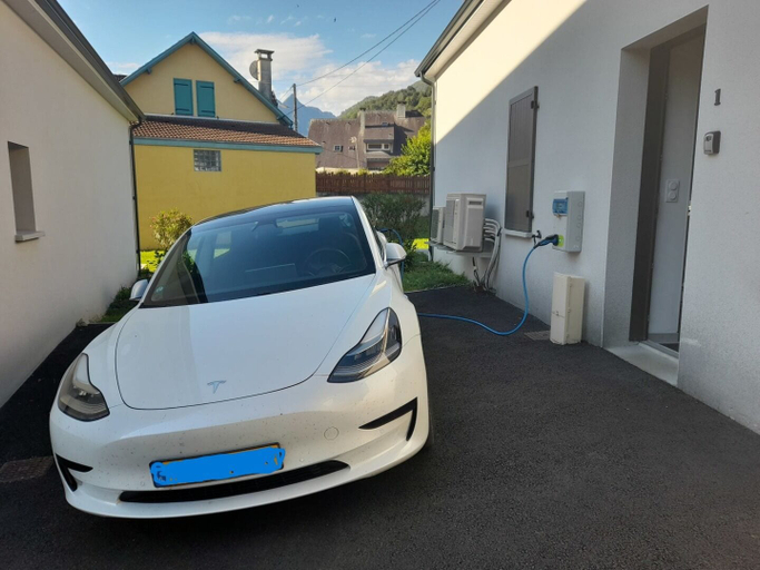 Electric vehicle charging station, Gîtes Fleurs des Pyrénées - Argelès-Gazost - Hautes-Pyrénées, Hautes-Pyrénées