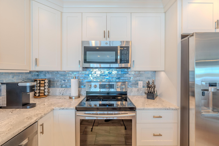 Private kitchen 5, Club 205 At Bayview, Lee