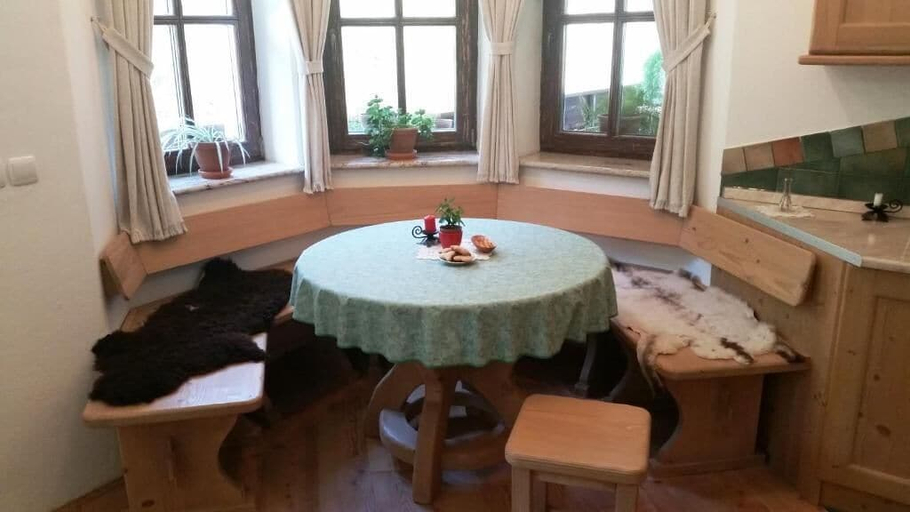 In-room dining 5, Apartmaji Pod macesnovo streho, Solcava