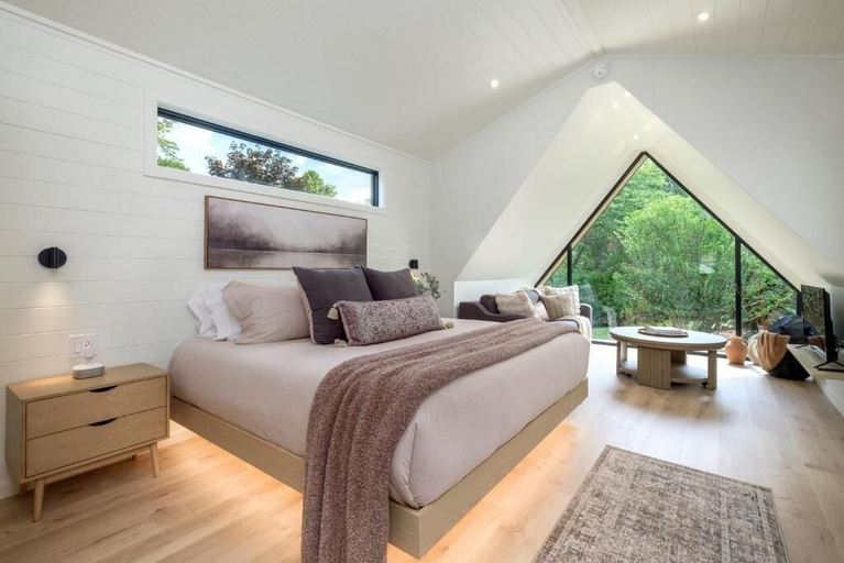 Room 4, The A-Frame Collection - Solace, Transylvania