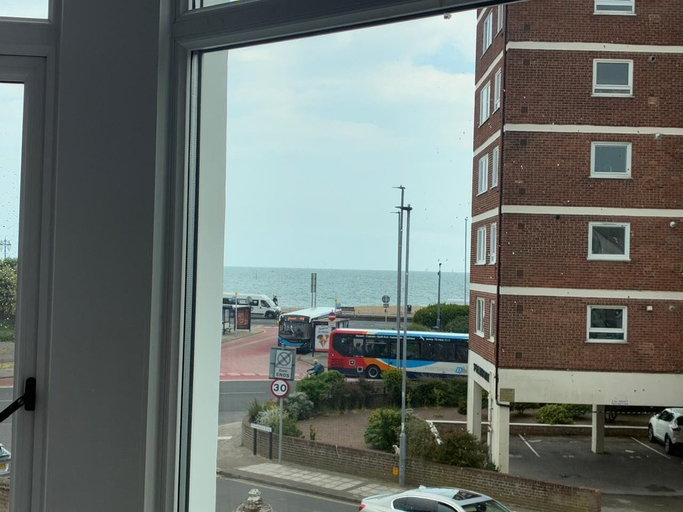 Room 4, ANG Apartments, Portsmouth