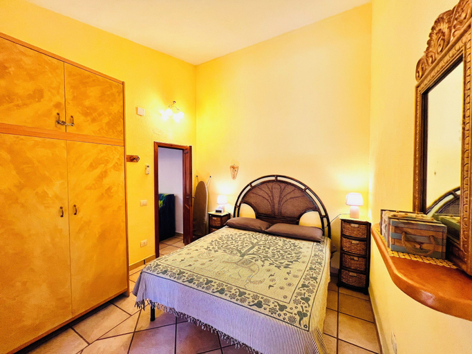 Room 5, Bilocale Lu Liciu H10 in Centro, Nuoro