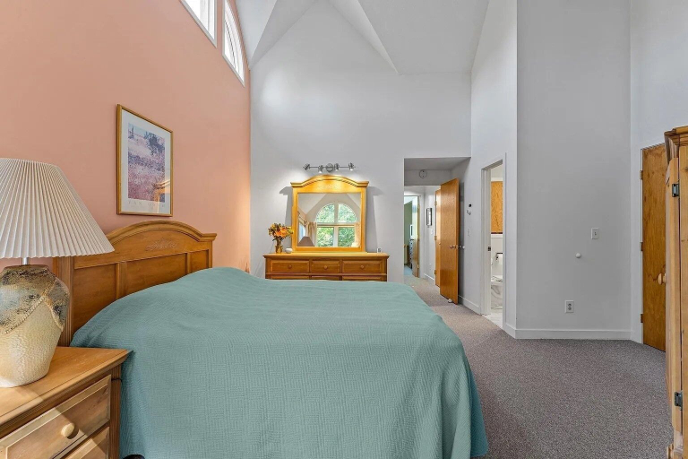 Room 5, Fall Line Condo D6 3 Bedroom Condo, Rutland