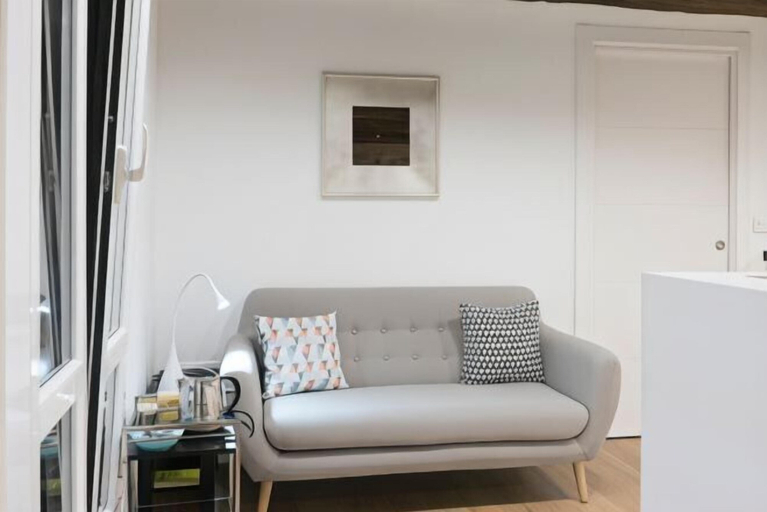 Living area, OLD TOWN NEAR THE BEACH by www.sansebastianapartments.es, Guipúzcoa