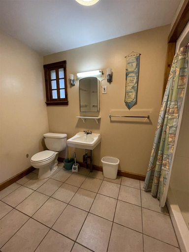 Bathroom, Fletcher Limit 8 4 Bedroom Cottage, Cumberland