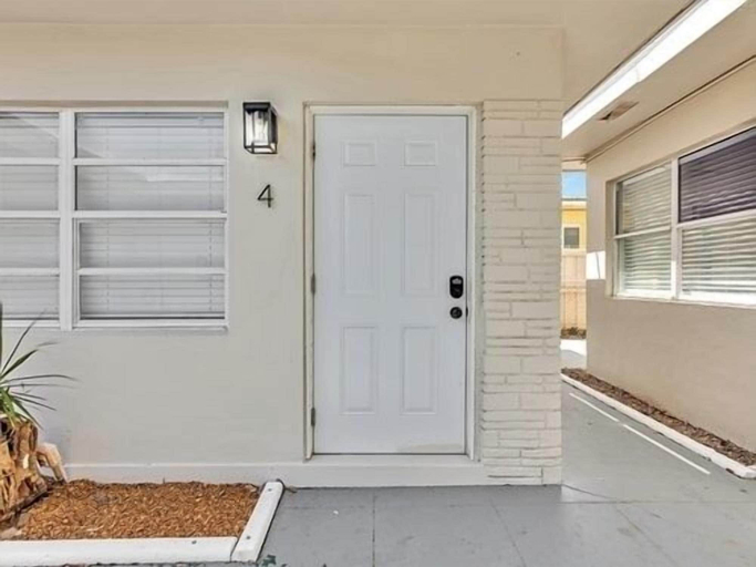Floor plan 5, Dania Beach Getaway 2 Studios for 6 Guests, Broward