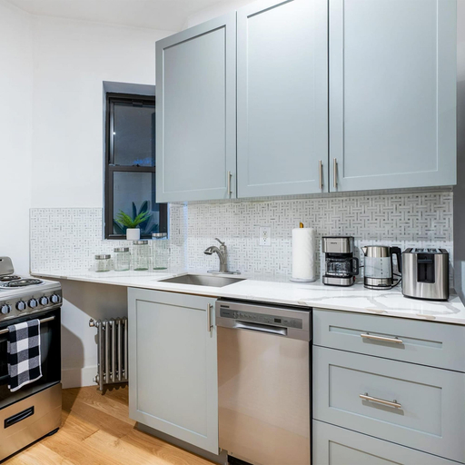 Room 5, 1290-3 New Renovated 2 Bedrooms in UES, New York