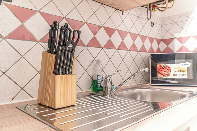 Private kitchen 2, Charming 3BR Apt in Central Vienna, Wien