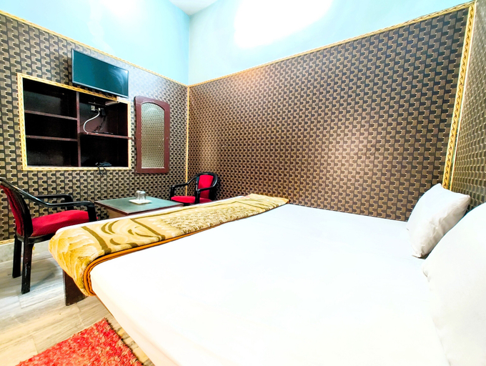 Room 3, Hotel Teerth Guest House Varanasi, Varanasi