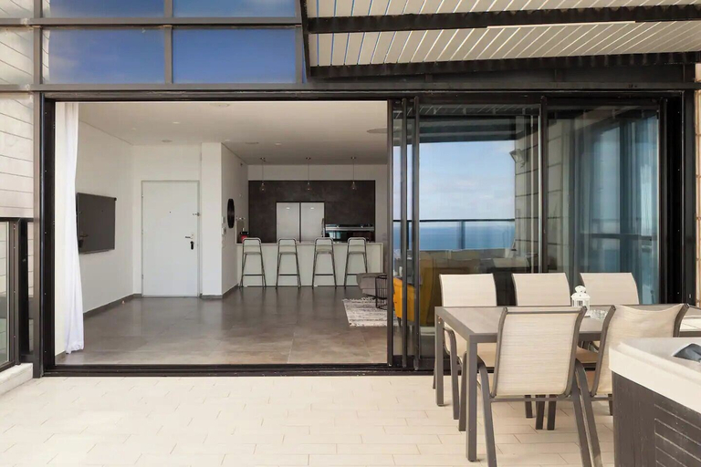 Terrace/patio 4, Prestigious penthouse in a luxury tower