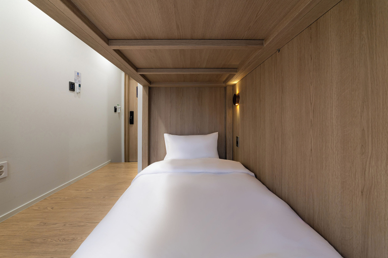 Room 5, Hi Stay Myeongdong, Jung