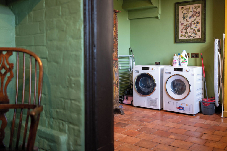 Laundry, Stunning 4BD Home in Worcestershire, Worcestershire
