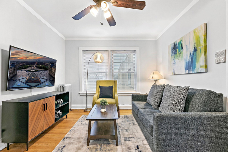 Living area 2, Vibrant 1BR Apt - Mfield N3, Cook