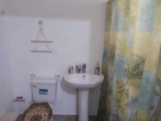 Bathroom 4, Vivian, Boca Chica