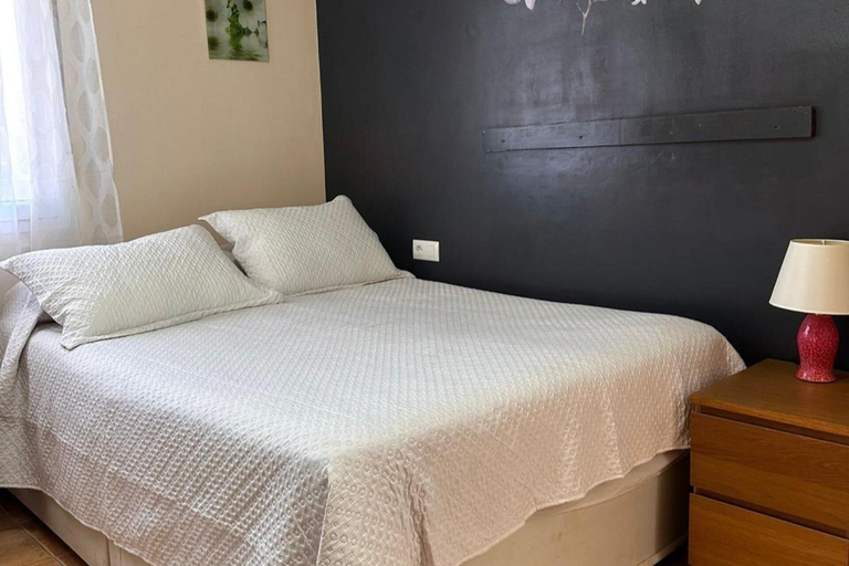 Room 2, Casa Bueno Sunset Villa - Sleeps 7, Pool & Aircon, Almería