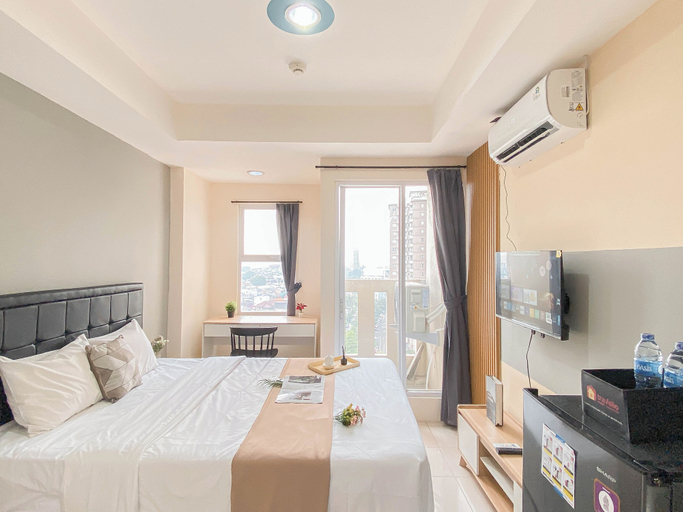 Room 2, Basic Style Studio At Apartment Belmont Residence Puri, West Jakarta