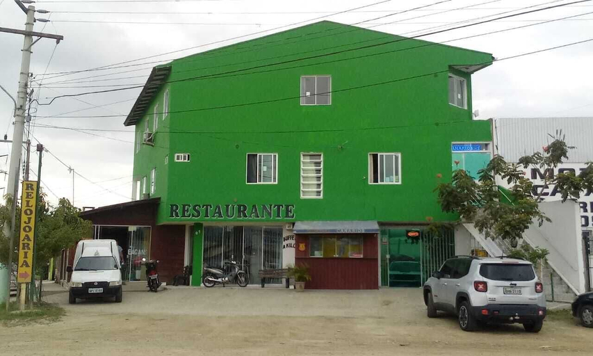 Exterior & Views