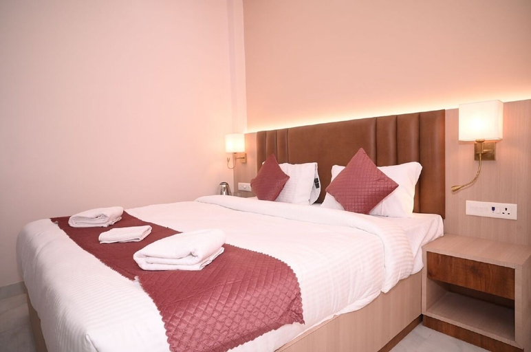 Room 5, Hotel Nirvvana Residency, Varanasi