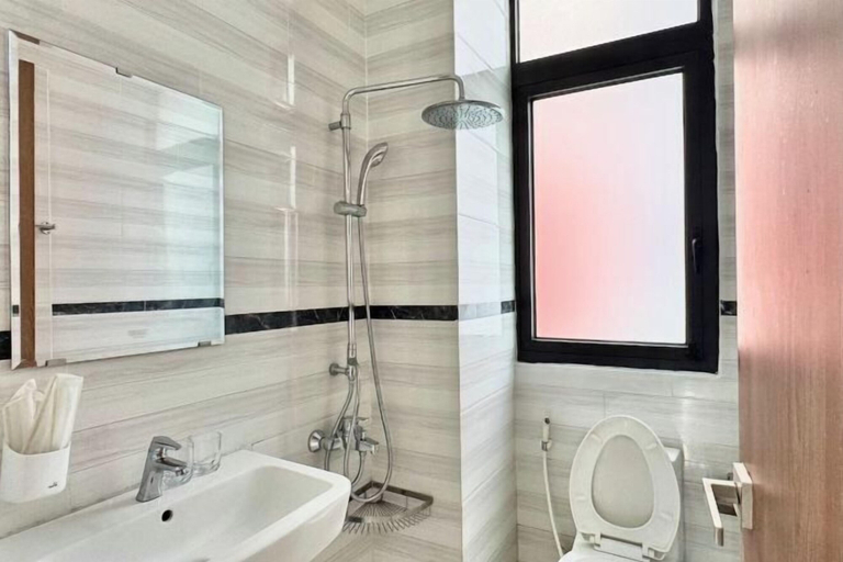 Bathroom, HUYNH's HOUSE 4 Bedroom Apartment, Phú Quốc